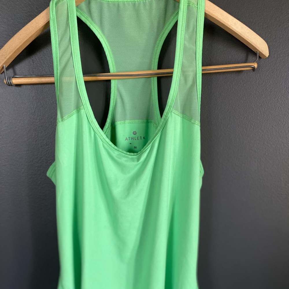 Athleta tank size med